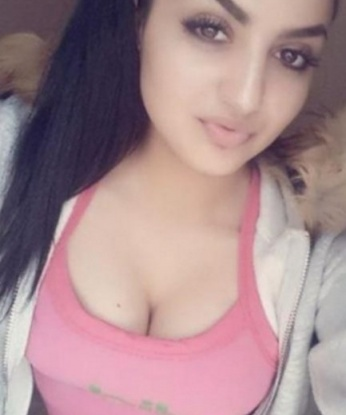 Горячая брюнетка с шикарной фигурой приглашает в гости мужчину для ярких встреч. Со мной ты погрузишься в мир страсти и желания, забудешь обо всех заботах. Жду звонка! 7047, 25 лет